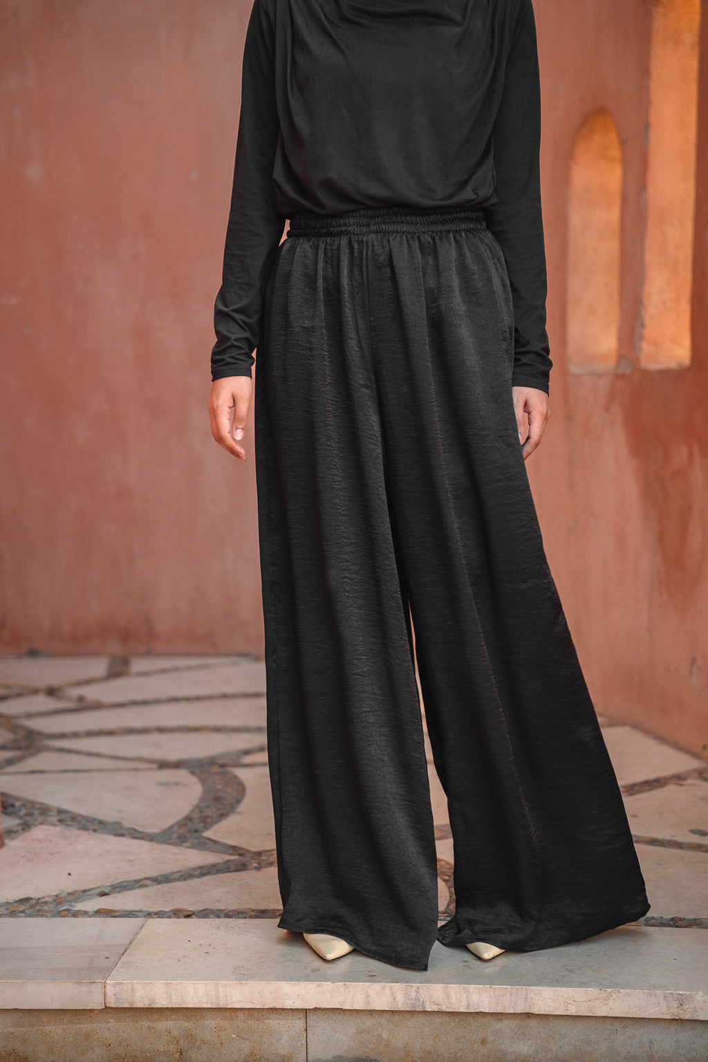 Sway Satin Pants - Black