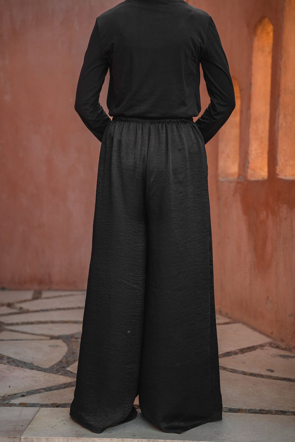 Sway Satin Pants - Black