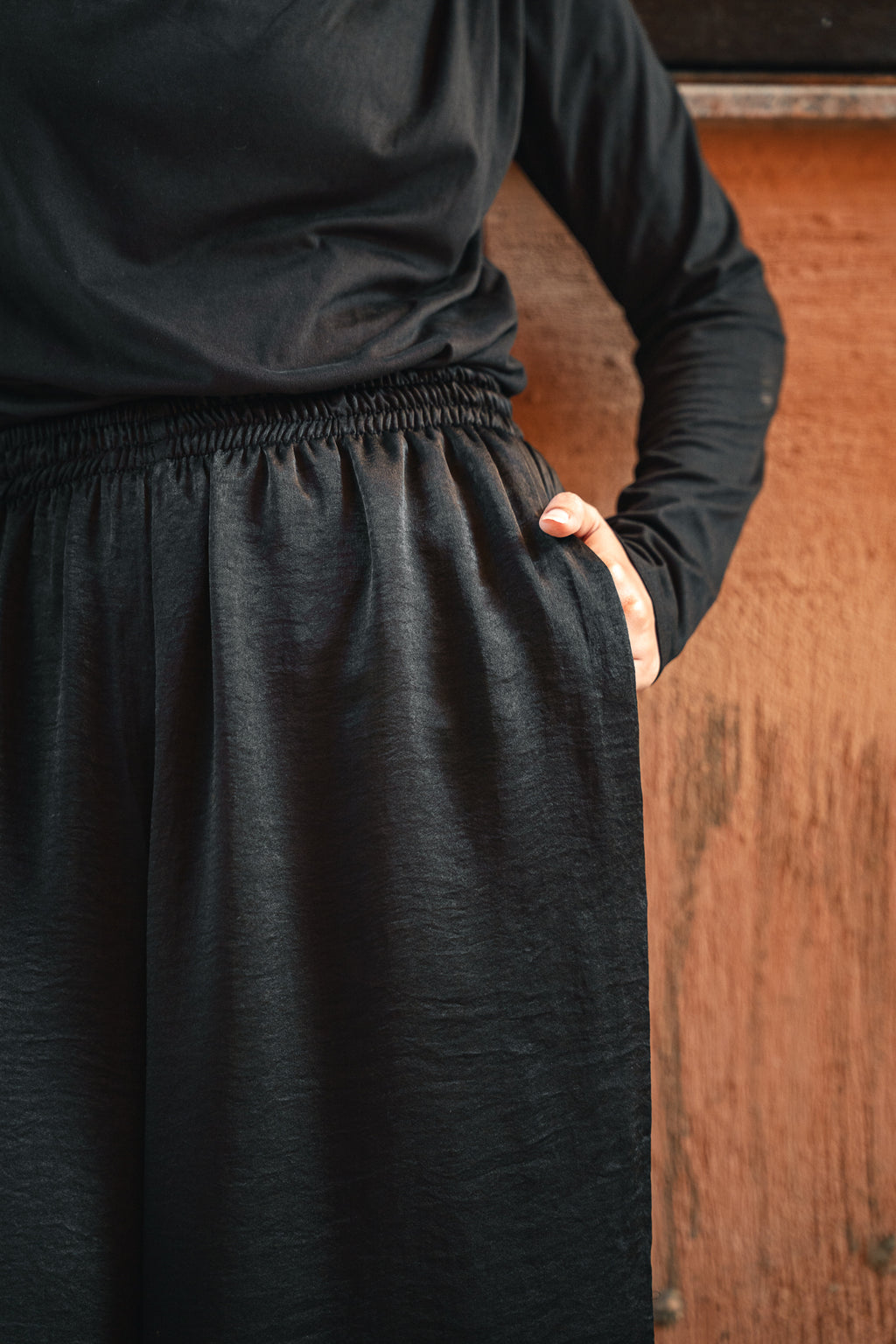 Sway Satin Pants - Black